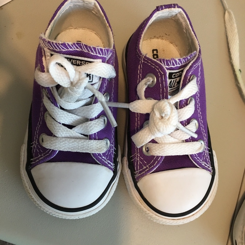 Converse size 5